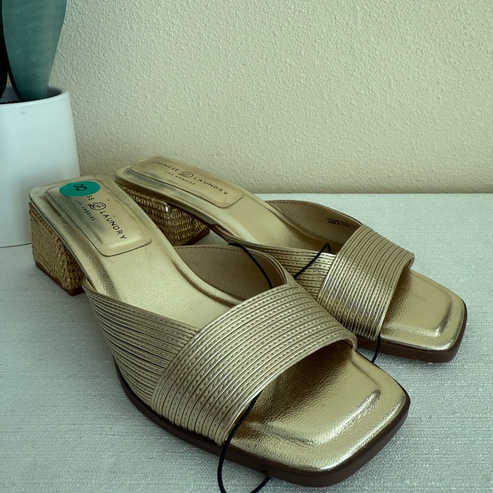 New Chinese Laundry Gold Vegan Block Heel Slide Sandals - Picture 5 of 12